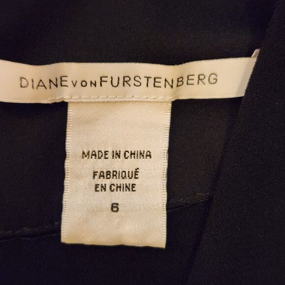 Diane Von Furstenberg DVF Chic Hazina Shift Dress U-Neck, Bell Cuffs, Black Sz 6 - Picture 4 of 10